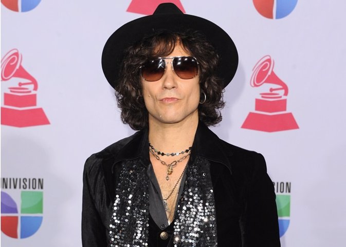 Singer Enrique Bunbury arrives at the 13th annual 