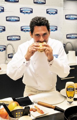 PACO LEÓN, EMBAJADOR DE LA PRIMERA RUTA DE LOS HAMBURGUESEROS