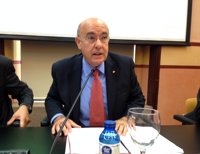 Ruiz se compromete a que el exceso del tiempo en las listas de espera se resuelva a final de año