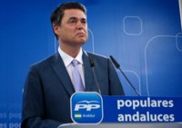 PP-A ve un "escándalo político y un fraude sin precedentes" que Díaz no comparezca en junio en el Debate de la Comunidad