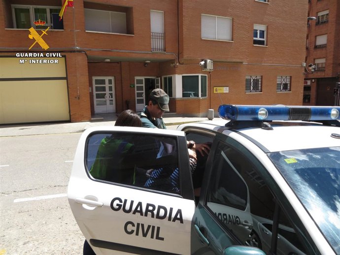 Traslado detenida Guardia Civil
