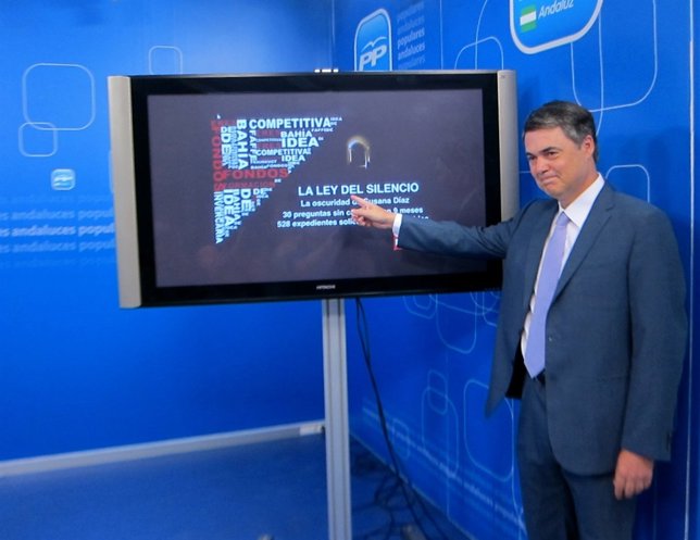 Carlos Rojas presenta la campaña 'La Ley del Silencio'