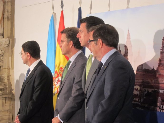 El secretario general de la OMT, Feijóo, Soria y el alcalde de Santiago
