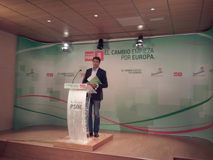  Secretario De Ordenación Del Territorio Y Vivienda Del PSOE-A, Pedro Fernández.