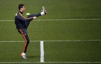 Cristiano Ronaldo entrena por separado y aumenta opciones para Brasil
