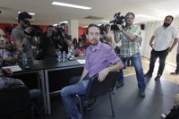 Iglesias bromea: "Tengo muchas llamadas perdidas pero si alguna era del Rey, que me mande un 'whatsapp'"