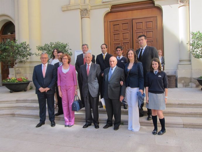 Los premiados en la sede del Gobierno de Aragón.