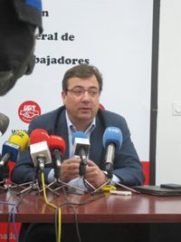 Fernández Vara traslada a Díaz que el PSOE necesita líder "a tiempo completo"