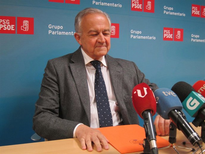 El portavoz parlamentario del PSdeG, José Luis Méndez Romeu