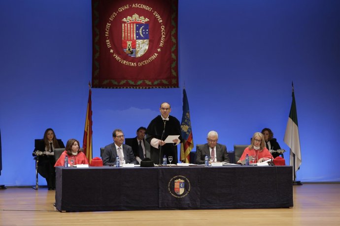 Clausura del curso académico en la UA