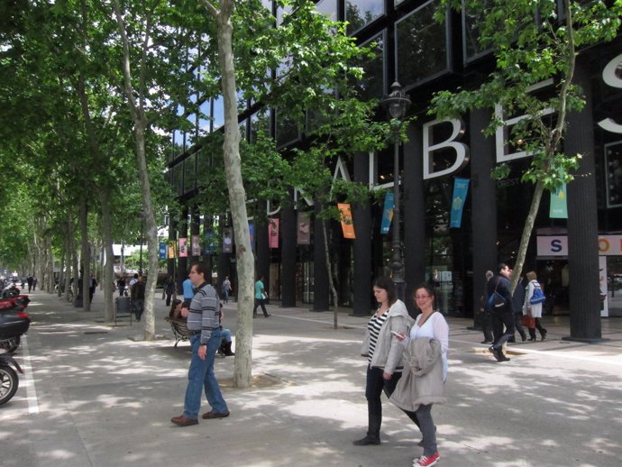 Pedralbes Centre y L'Illa Diagonal serán los epicentros de la Intenz Diagonal