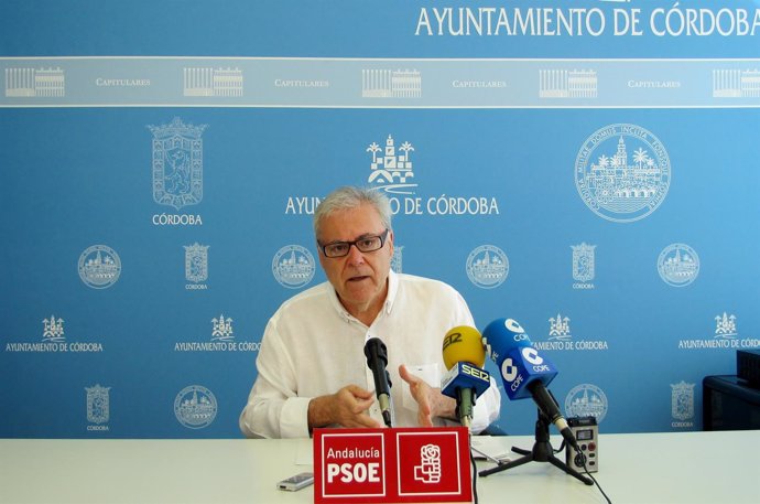 El concejal del PSOE en el Ayuntamiento de Córdoba Emilio Aumente