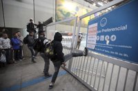 Brasil.- Huelga de trabajadores en el metro de Sao Paulo a una semana del Mundial