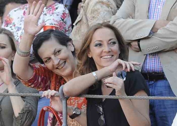 Famosos en Las Ventas Adolfo Suárez Illana Terelu Campos Rappel
