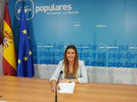 PP defiende que "nunca nadie en esta región ha hecho tanto por el sector vitivinícola como Cospedal"