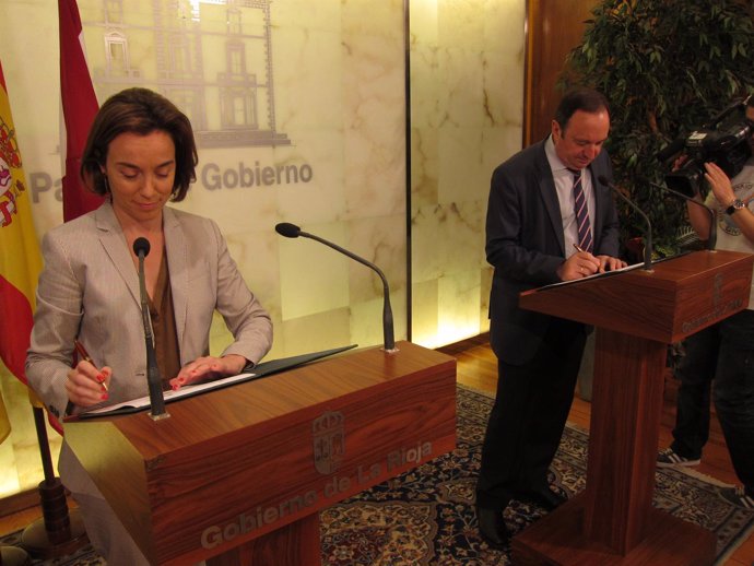 Sanz y Gamarra firman el Convenio de Capitalidad 2014