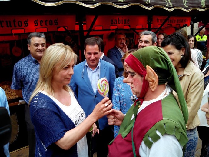 Castedo ha visitado diversas zonas de Alicante Medieval durante su inauguración 