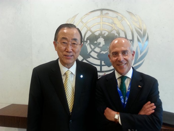 Ban Ki Mon y Francesco Starace