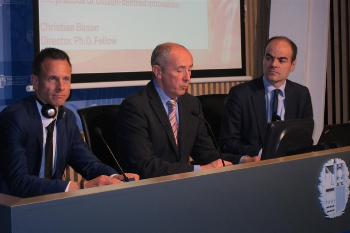 Josu Erkoreka, Javier Bikandi y Christian Bason