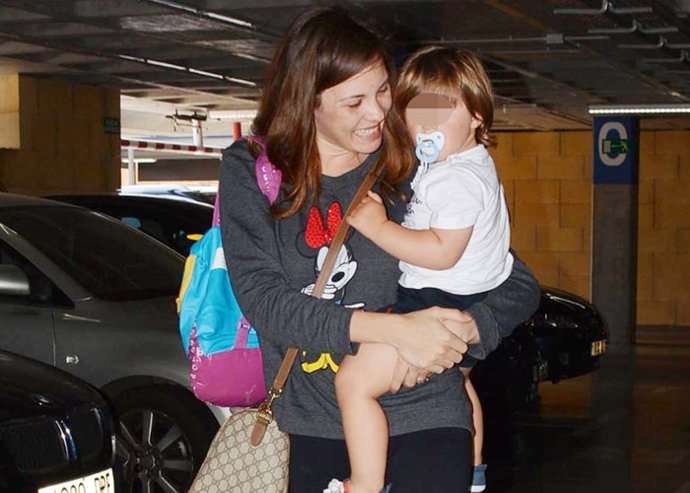 Jessica Bueno disfruta de su hijo Francisco ajena a las peleas de los Pantoja