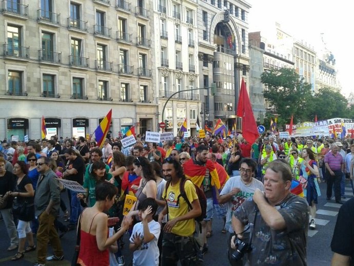 Manifestación a favor de un referéndum monarquía o república