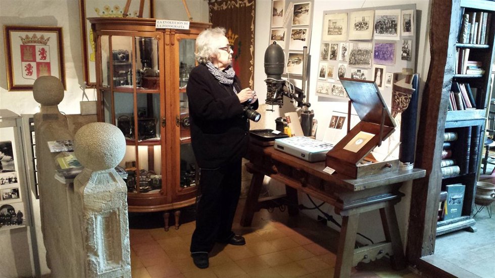"Colita", Durante Su Visita Al Museo Etnográfico De Piedad Isla