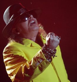 El Cantante De Los Guns N'roses, Axl Rose, Durante Un Concierto