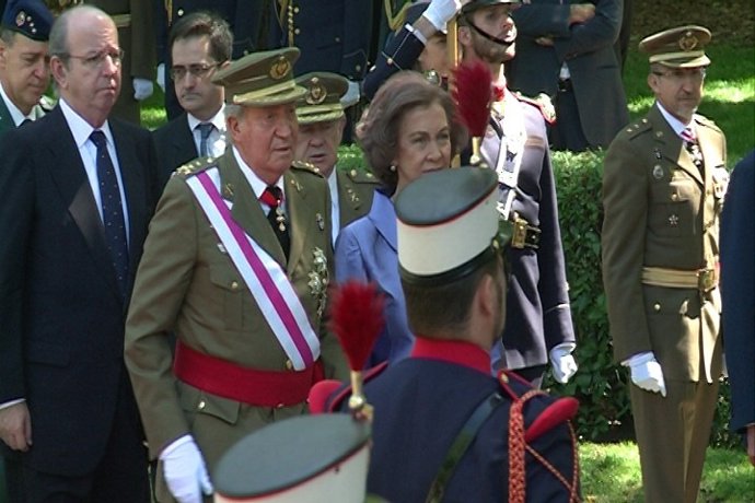 El Rey preside su último Día de las Fuerzas Armadas
