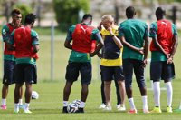La selección de Camerún llega a un acuerdo y viajará a Brasil