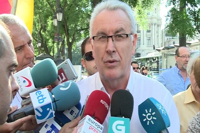 Lara pide un referéndum tal como manda la Constitución