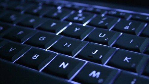 Teclado de ordenador retroiluminado