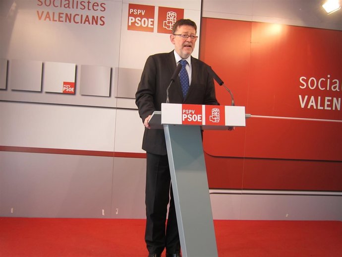 Ximo Puig en una rueda de prensa