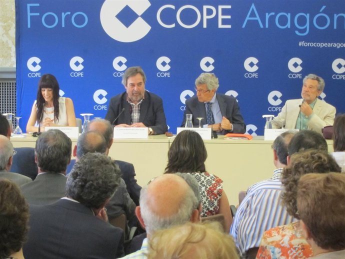 Juan Alberto Belloch en el Foro COPE Aragón