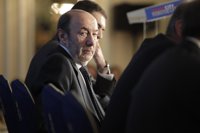Rubalcaba defenderá hoy ante el Grupo Socialista el apoyo del PSOE a la ley de abdicación