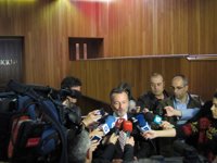 (AV.) Agustín Hernández asegura que dedicará su "trabajo" al "objetivo" de que Santiago "recupere la normalidad"