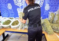 Interceptado un envío por carretera de 20 kilos de marihuana a Italia y detenidas tres personas
