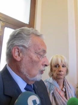 Maeztu en declaraciones a los medios en Cádiz
