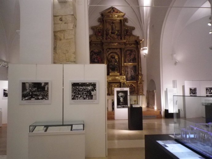 La Iglesia De Palat Del Rey De León Acoge Una Muestra Que Conmemora El 50 Aniver
