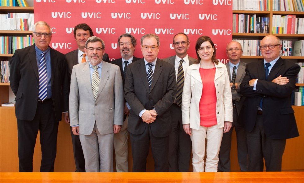 Acuerdo entre la UVic y el Grupo Mémora