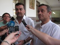 Maíllo (IULV-CA) cree una "magnífica" noticia que haya otro aspirante a las primarias y dice que quiere que "haya más"