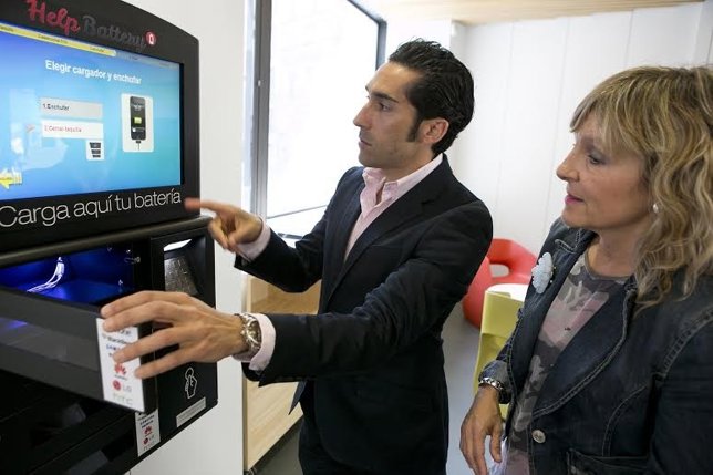 Presentación de la máquina para recargar baterías.