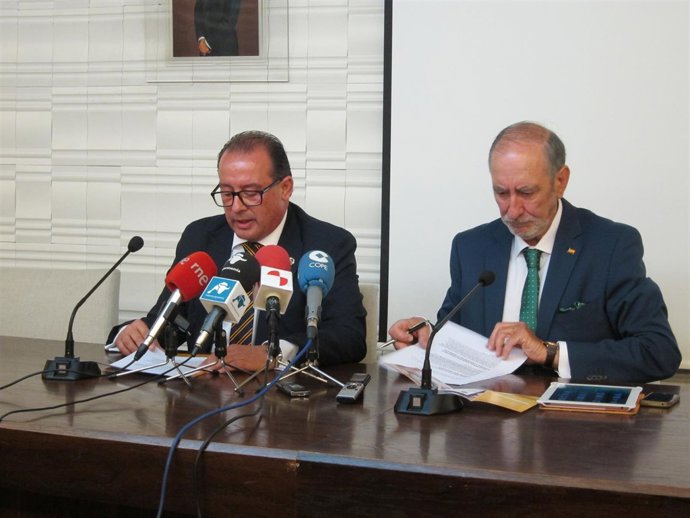 Responsables de GerHogar en la presentación del servicio 