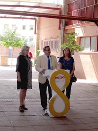 Zoido anuncia cinco millones para el mantenimiento y mejora de 58 colegios entre 2014 y 2015