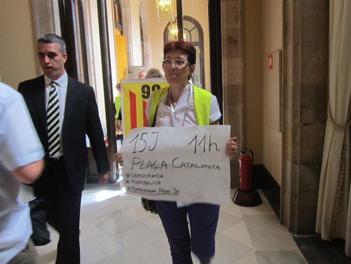 Protesta a favor de la república en el Parlament