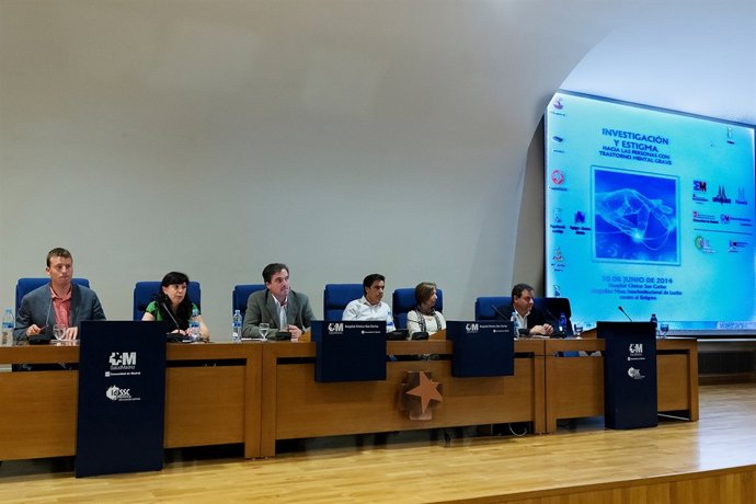 La Mesa redonda dos Presentación de estudios e investigaciónes realizados en la 