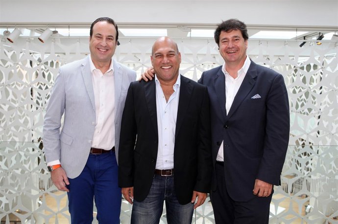 Acuerdo entre , Singularity University y Reimagine Food