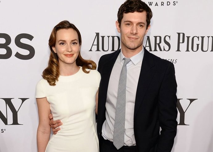 Después de su matrimonio aparecen juntos Adam brody y leighton meester