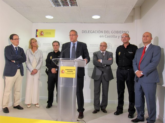 El subdelegado del Gobierno explica los pormenores de la operación 'Pajaroto'.