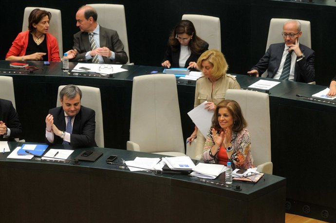 Botella durante el Pleno del Ayuntamiento