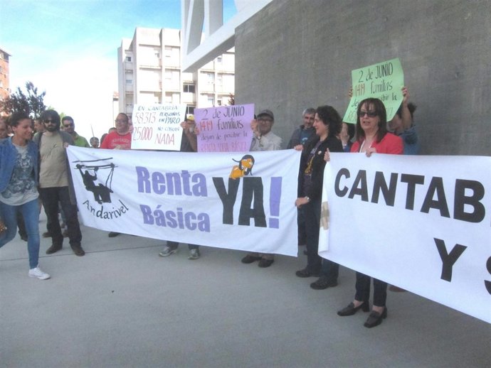 Protesta perceptores de la Renta Social  Básica